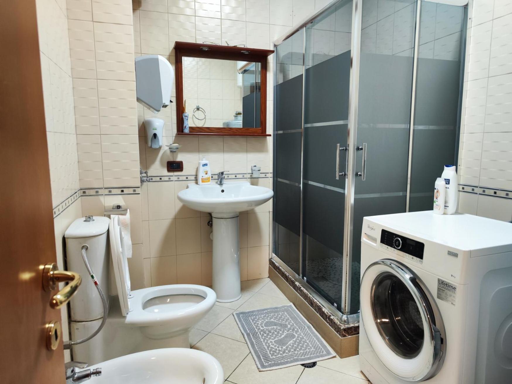 The Best Guesthouse In Тирана Екстер'єр фото